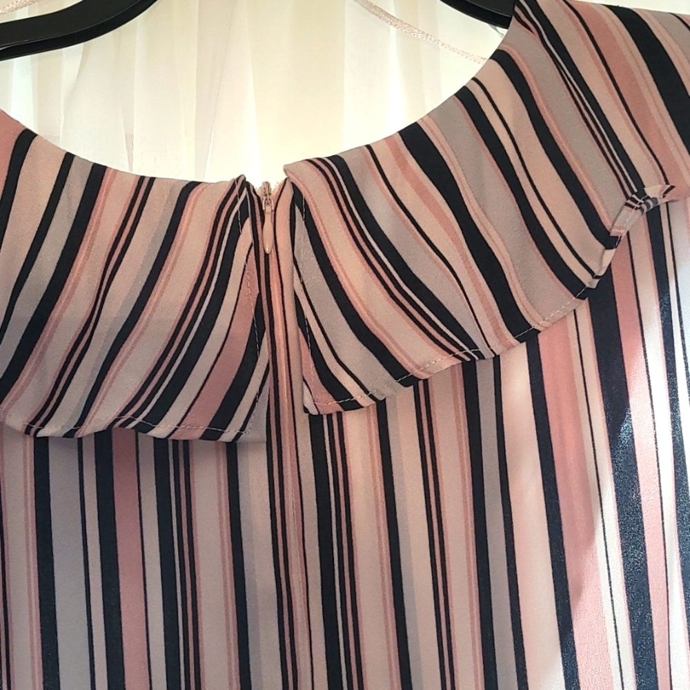 Dress - Picture 4 of 4